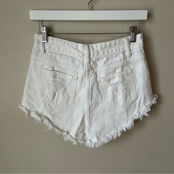 NWOT SHEIN White Distressed Frayed Hem High Waist Denim Shorts Women’s 4 Small - Picture 4 of 7